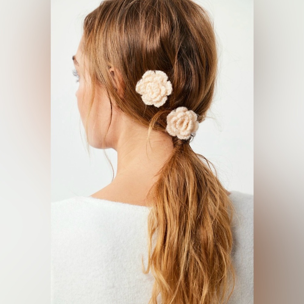 NWT Free People Bruno's Roses Set Of 2 crochet rose alligator-style clips OS